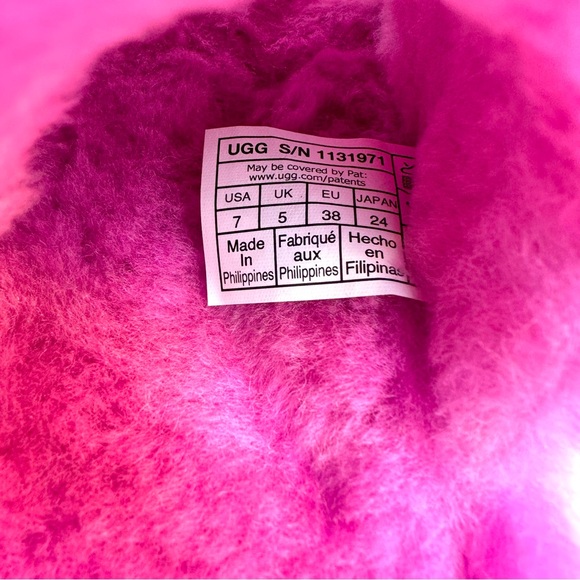 Ugg Women's Fluffita Clear Color: Carnation Size: 7 NWT. - Picture 13 of 14